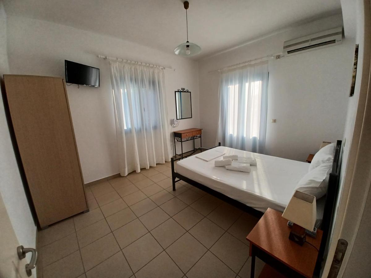 Taxiarchis Studios Agios Georgios  Exteriör bild