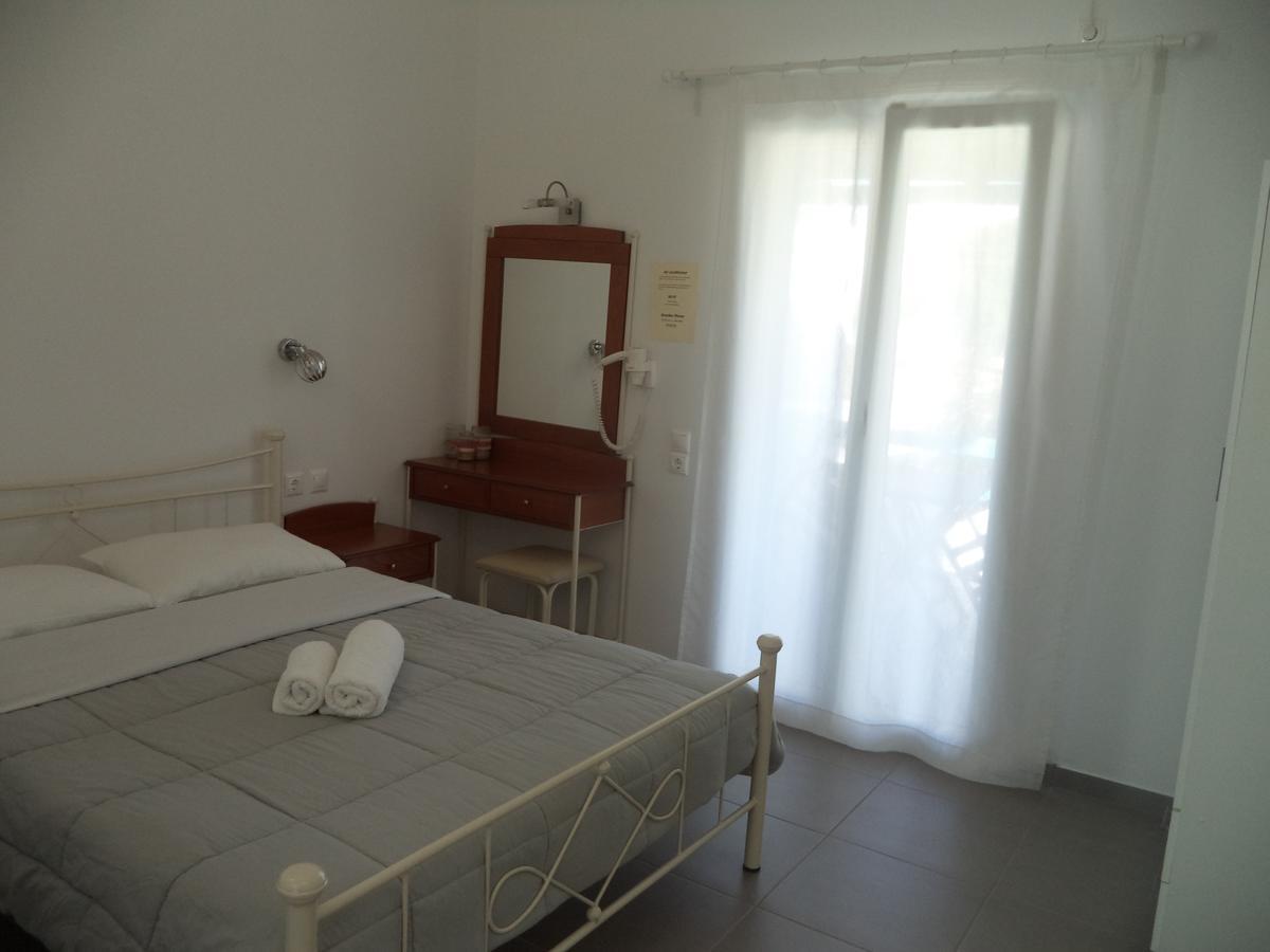 Taxiarchis Studios Agios Georgios  Exteriör bild
