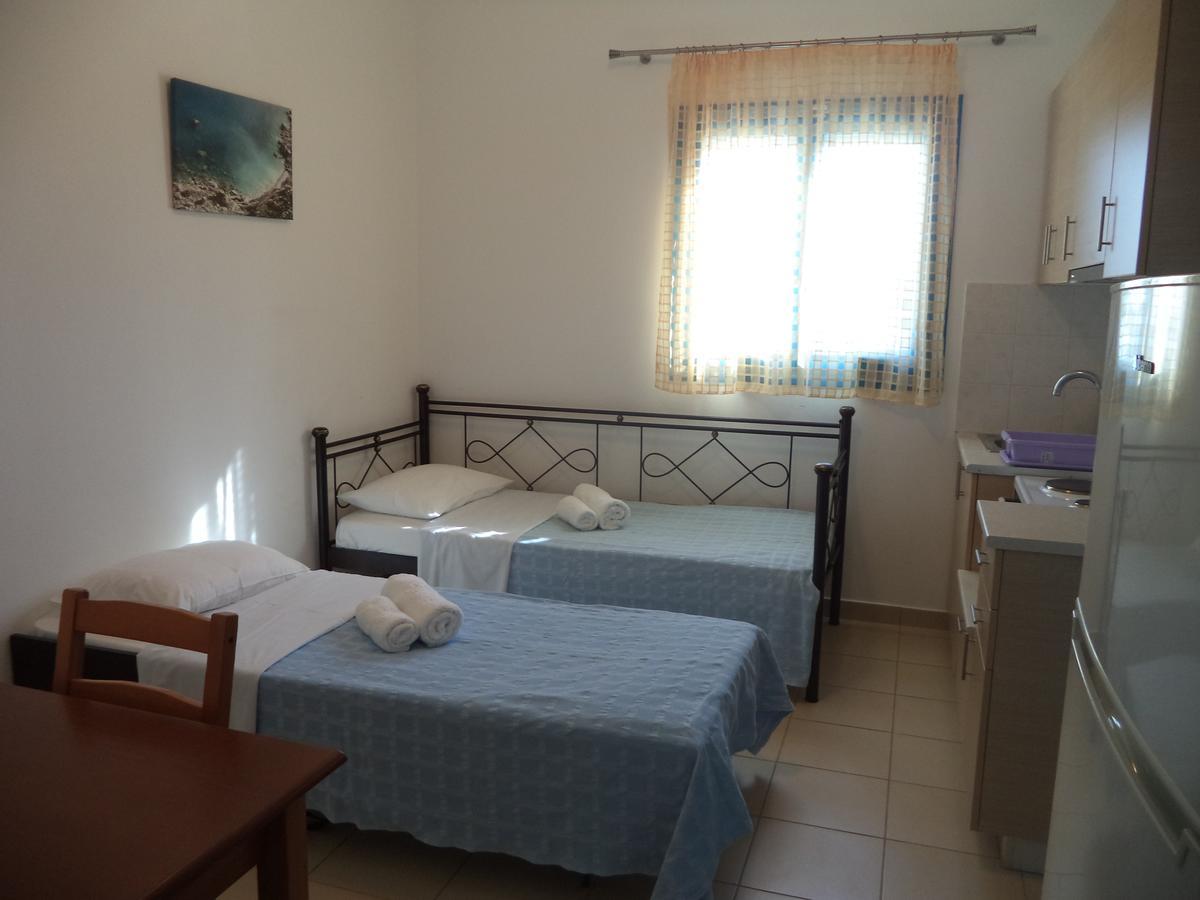Taxiarchis Studios Agios Georgios  Exteriör bild